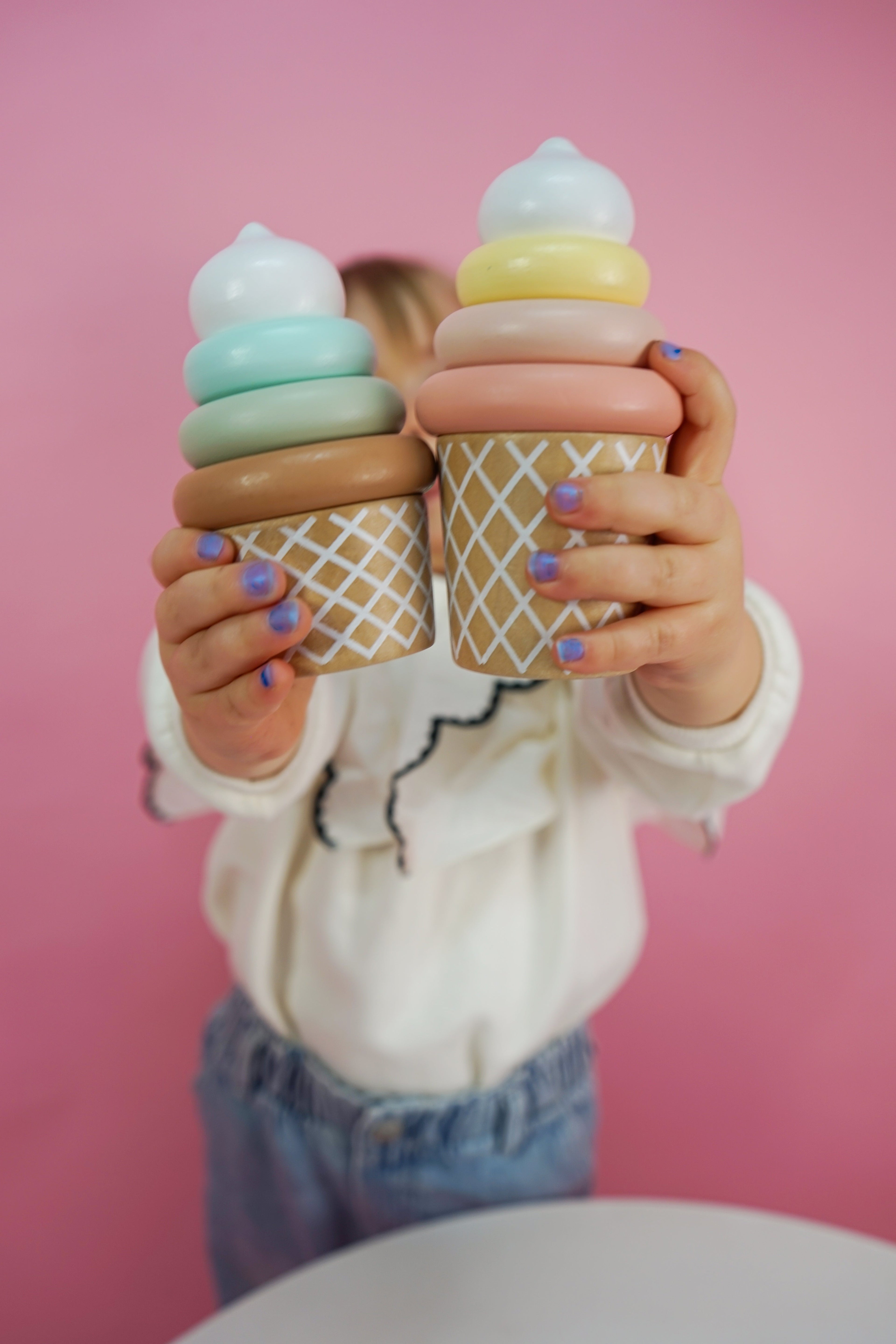 Stacking  toy ice creams