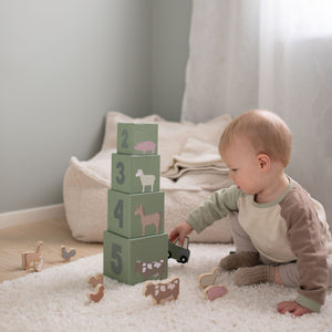 Stacking cubes farm