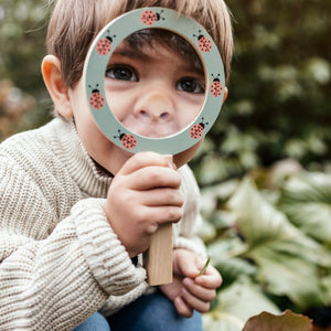 Magnifying glas green