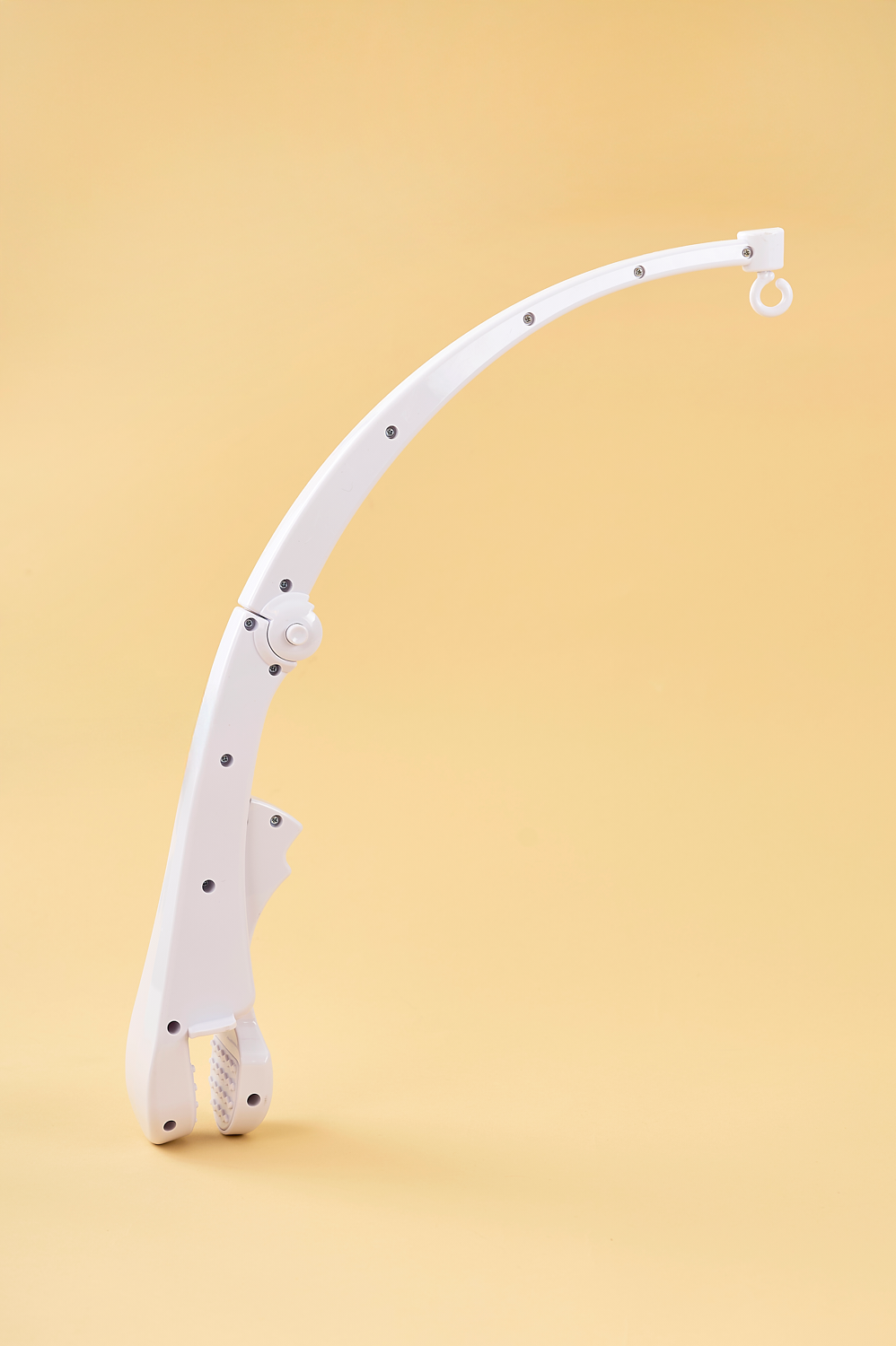 Foldable mobile arm