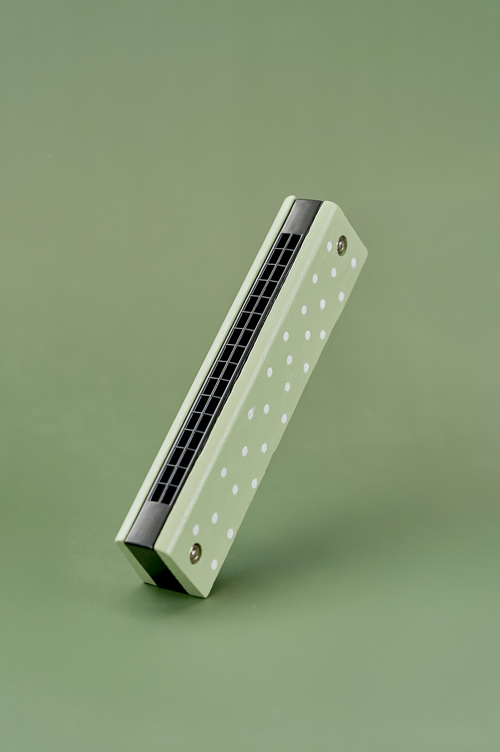 Harmonica green