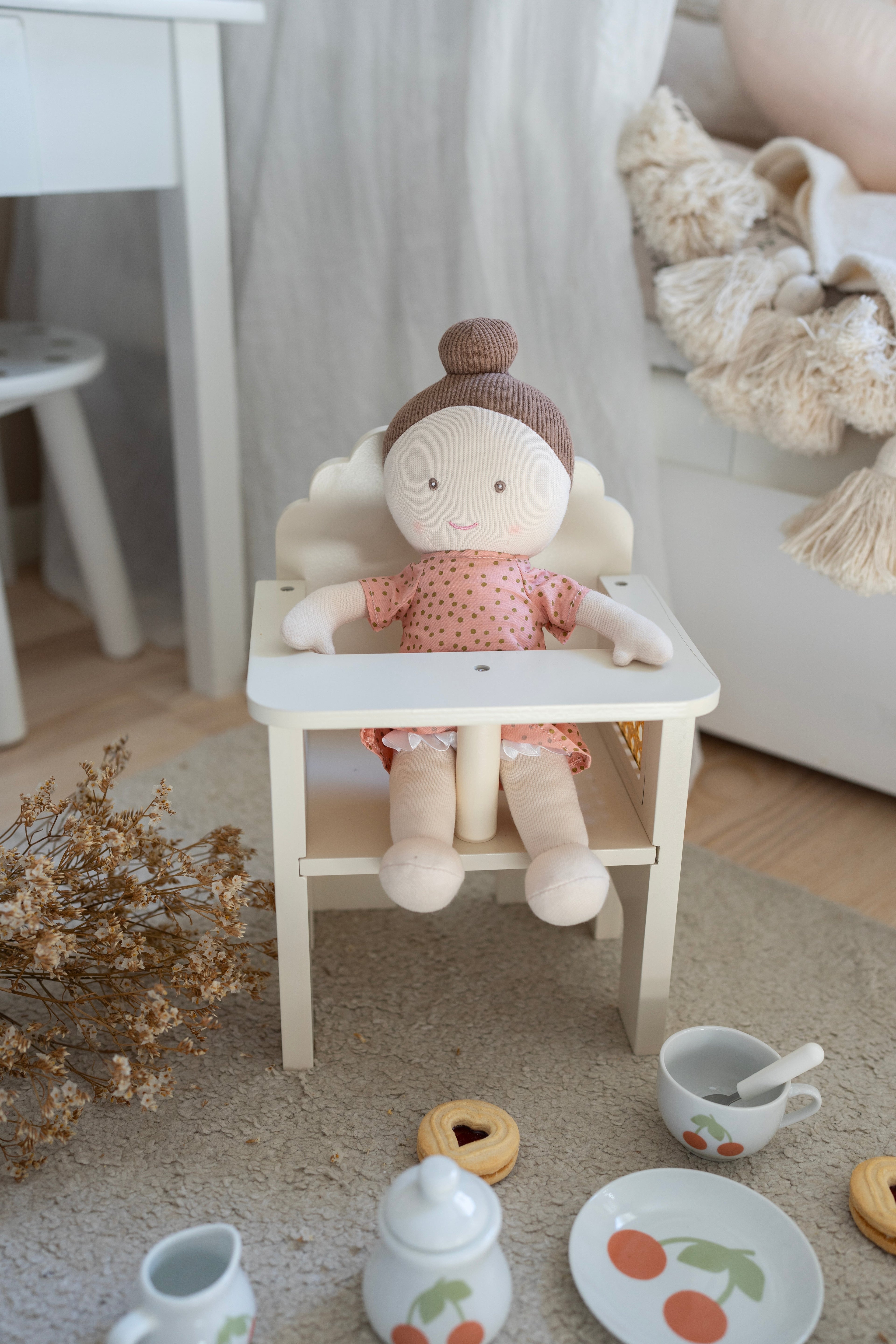 Doll chair