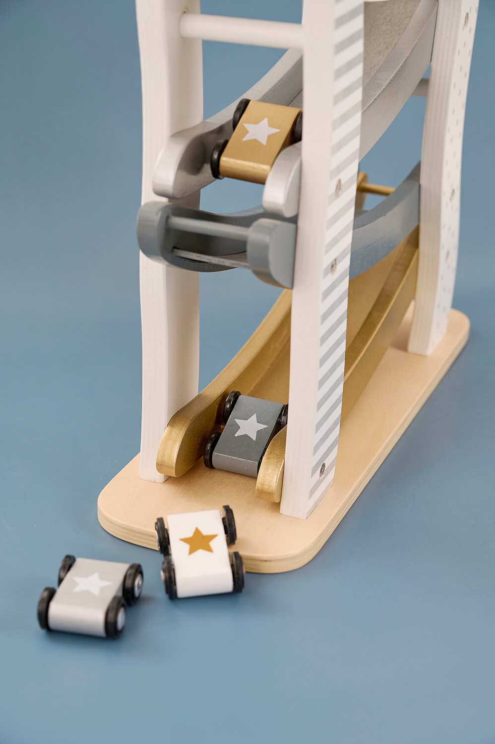 Car roller with cars