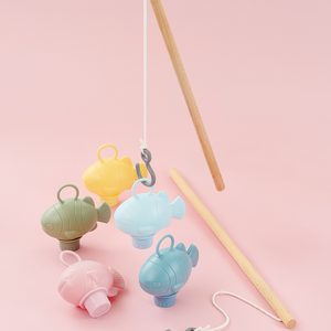 Go fishing bath toys